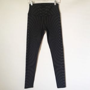 ALO Yoga Black Arches High Waist Airbrush Leggings